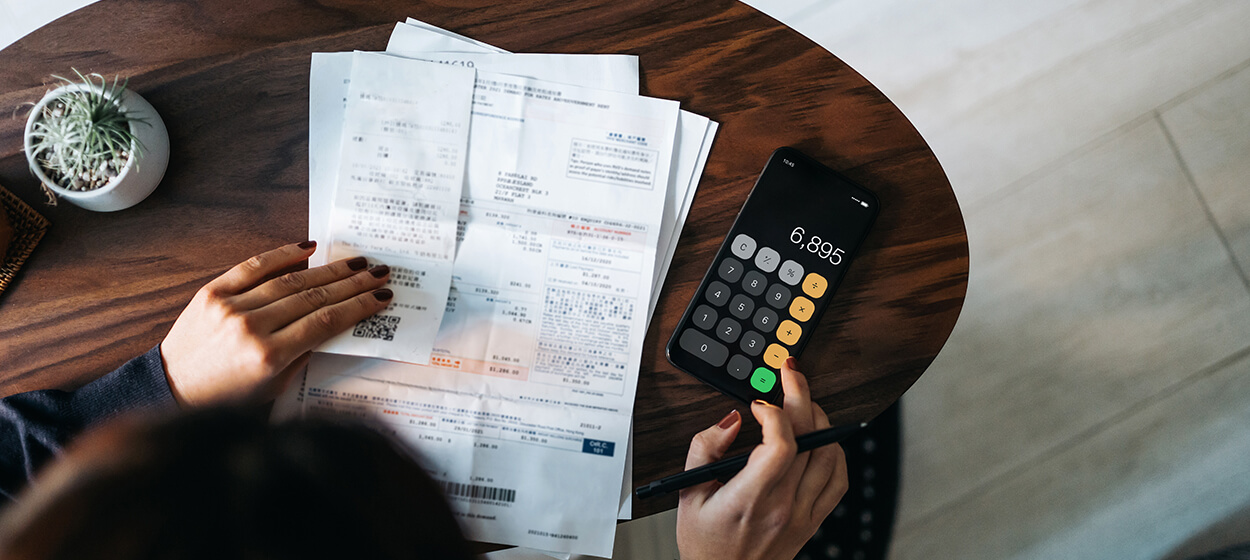 consolidating-debts-1250x560