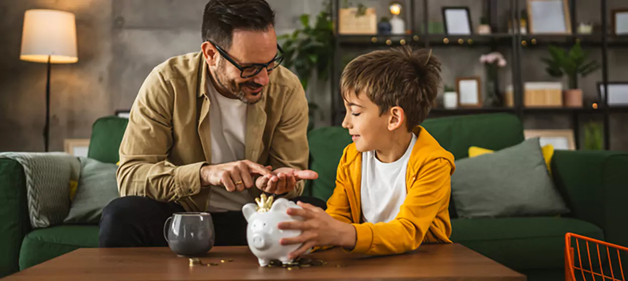 how-much-pocket-money-should-your-children-get-banner-image-1250x560