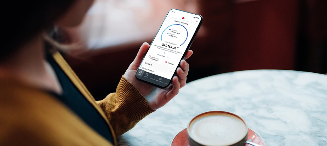 digital-banking-solutions-1250x560